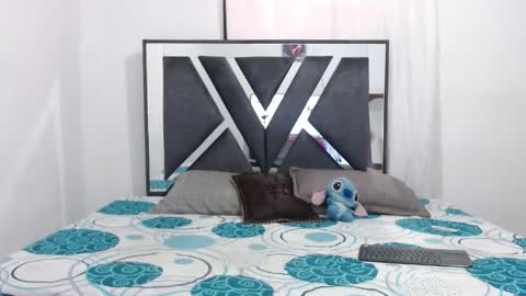 Chloe and Danna online show from 03-15-26, 09:10