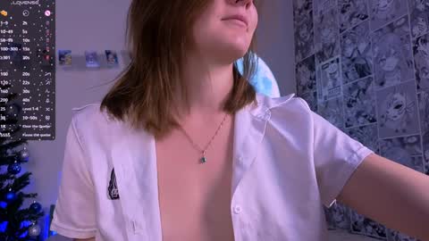 Snapshot of chloe_jeense chatting on 12-31-24, 05:33 Chloe online show from 12-31-24, 05:33