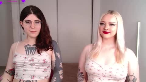 Chloe Levine online show from 11-14-25, 07:45