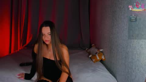 Chloe online show from 10-27-25, 09:08