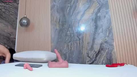 Snapshot of chloe_murray chatting on 09-25-25, 07:39 CHLOE online show from 09-25-25, 07:39