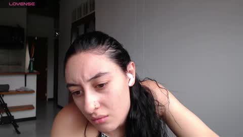 Snapshot of chloe_vahos chatting on 07-22-26, 08:11 Chloe online show from 07-22-26, 08:11