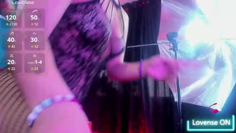 chloe_wish1 online show from 06-05-26, 08:47