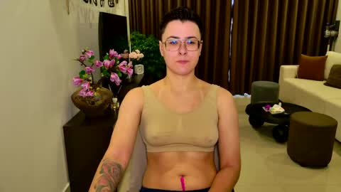 Eva and Sandra online show from 04-17-26, 07:44