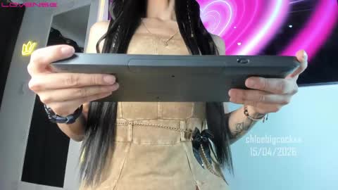 Im Chloe    independent account      online show from 04-16-26, 03:40