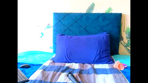 Snapshot of chloechrome chatting on 10-11-25, 08:35 Chloe Chrome online show from 10-11-25, 08:35