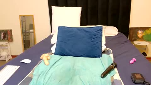 Snapshot of chloechrome chatting on 02-05-26, 06:23 Chloe Chrome online show from 02-05-26, 06:23