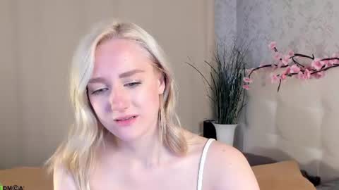 Chloe Deccker online show from 06-22-26, 01:18
