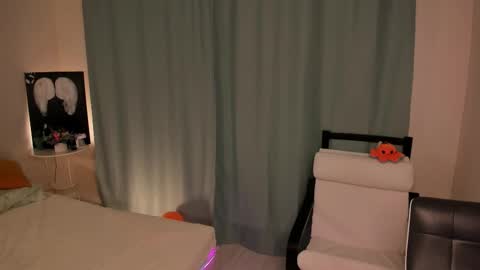 Snapshot of chloeees420 chatting on 11-15-25, 12:34 Chloe online show from 11-15-25, 12:34