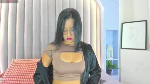 Snapshot of chloeemiller__ chatting on 02-10-26, 11:36 C H L O E online show from 02-10-26, 11:36