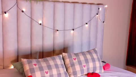 Snapshot of chloeemiller__ chatting on 03-02-26, 02:25 C H L O E online show from 03-02-26, 02:25