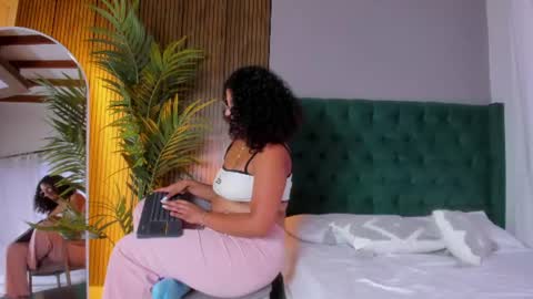 Snapshot of chloefixxx chatting on 06-13-26, 08:51 Chloe fixxx online show from 06-13-26, 08:51
