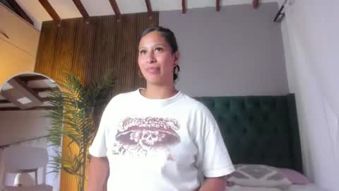 Snapshot of chloefixxx chatting on 06-16-26, 08:11 Chloe fixxx online show from 06-16-26, 08:11