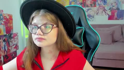ChloeHalses online show from 03-22-26, 04:10