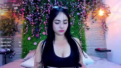 Chloe online show from 12-19-25, 07:04