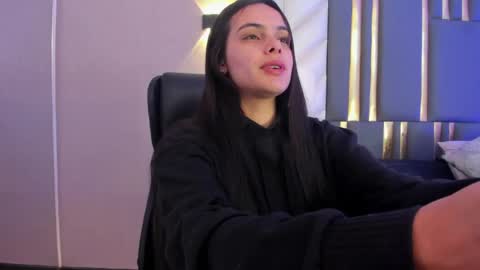  Chloe Harper  online show from 05-15-26, 11:50
