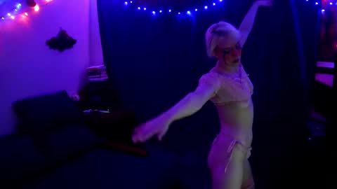 Chloekissxo online show from 10-02-25, 02:18