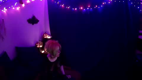 Chloekissxo online show from 11-01-25, 12:56
