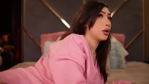 chloemin_ online show from 01-18-26, 07:06