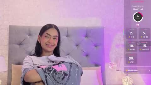 C H L O E  M O O N online show from 03-20-26, 09:25