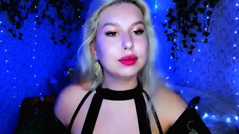 Snapshot of chloericci chatting on 10-14-25, 12:06 ChloeRicci online show from 10-14-25, 12:06