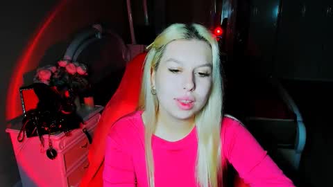 Snapshot of chloericci chatting on 10-29-25, 04:26 ChloeRicci online show from 10-29-25, 04:26