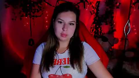 Snapshot of chloericci chatting on 07-27-26, 01:23 ChloeRicci online show from 07-27-26, 01:23