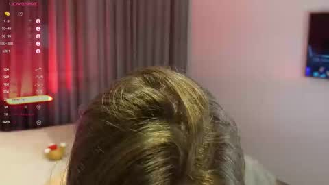 Chloe online show from 12-19-25, 06:59