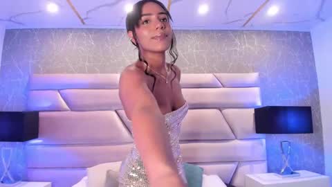 CHLOE  online show from 01-24-25, 08:43