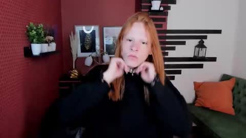 Snapshot of chloevalentinee chatting on 10-02-25, 10:44 Chloe online show from 10-02-25, 10:44