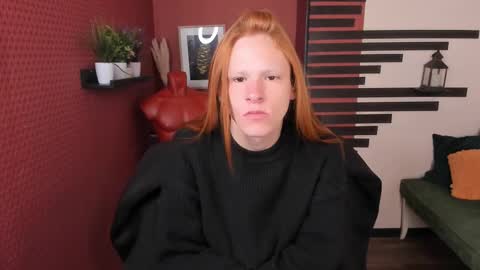 Chloe online show from 10-12-25, 11:42