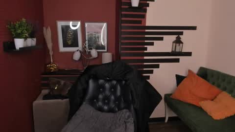 Snapshot of chloevalentinee chatting on 10-14-25, 11:22 Chloe online show from 10-14-25, 11:22