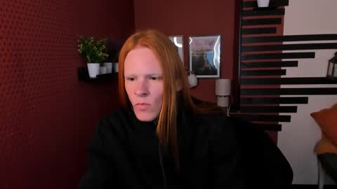 Snapshot of chloevalentinee chatting on 10-20-25, 12:38 Chloe online show from 10-20-25, 12:38