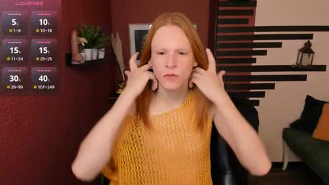 Snapshot of chloevalentinee chatting on 10-30-25, 09:55 Chloe online show from 10-30-25, 09:55