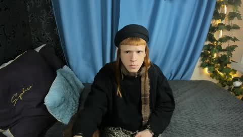 Snapshot of chloevalentinee chatting on 12-18-25, 01:28 Chloe online show from 12-18-25, 01:28