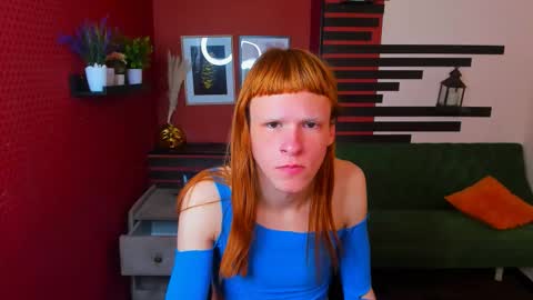 Chloe online show from 12-22-25, 08:28