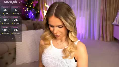 Chloe online show from 12-19-25, 09:44