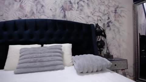 Chloe online show from 04-08-26, 05:07