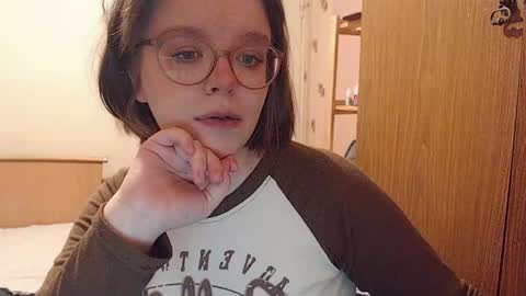 Snapshot of chmiri chatting on 12-19-24, 01:18 chmiri online show from 12-19-24, 01:18