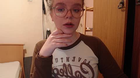 Snapshot of chmiri chatting on 01-19-25, 04:33 chmiri online show from 01-19-25, 04:33