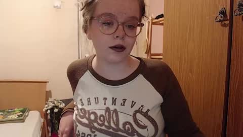 Snapshot of chmiri chatting on 03-10-25, 12:15 chmiri online show from 03-10-25, 12:15