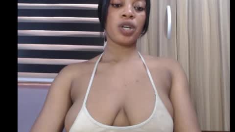 Snapshot of choco_chocox chatting on 01-14-25, 07:59 ESTHER online show from 01-14-25, 07:59