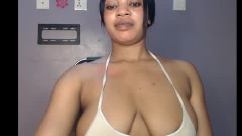 Snapshot of choco_chocox chatting on 02-20-25, 05:18 ESTHER online show from 02-20-25, 05:18