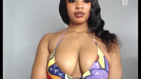 Snapshot of choco_chocox chatting on 12-17-25, 06:52 ESTHER online show from 12-17-25, 06:52