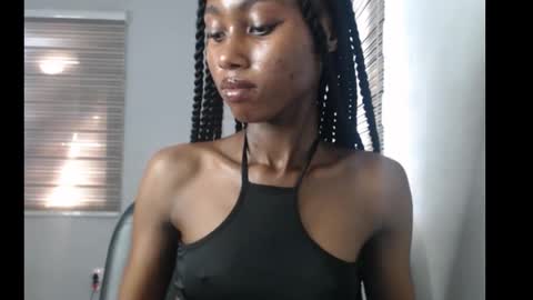 choco_petitqueen online show from 11-18-25, 07:57