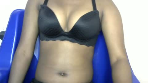 Snapshot of choco_slut7 chatting on 06-19-26, 04:44 HotChocolate online show from 06-19-26, 04:44