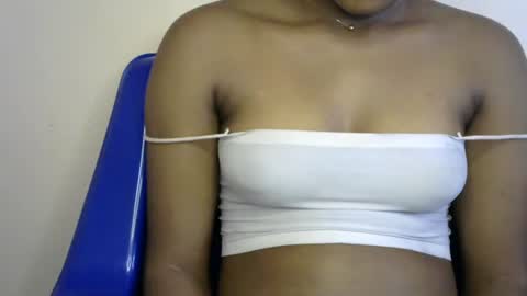 Snapshot of choco_slut7 chatting on 07-25-26, 05:43 HotChocolate online show from 07-25-26, 05:43
