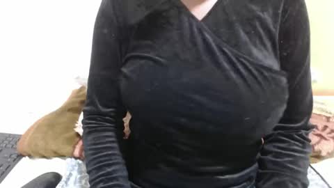 Choco online show from 11-04-25, 10:14