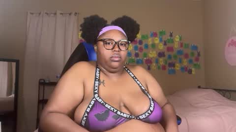 Snapshot of chocolatebunnyxx69 chatting on 06-04-26, 05:35 Melina online show from 06-04-26, 05:35