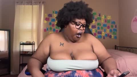 Snapshot of chocolatebunnyxx69 chatting on 07-10-26, 07:27 Melina online show from 07-10-26, 07:27